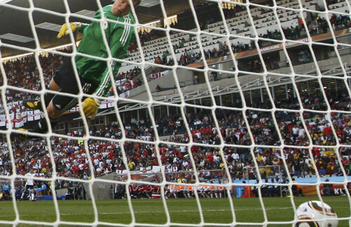 Gata cu golurile-fantomă » Video pe linia porţii