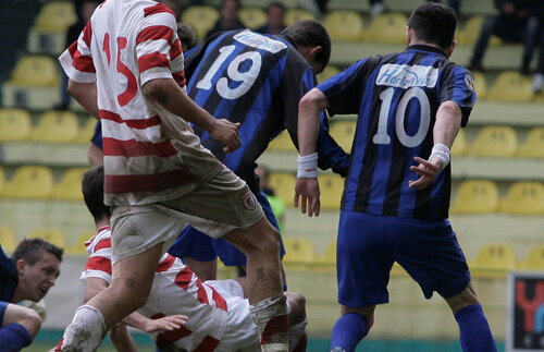 Oţelul a cîştigat în faţa Brăneştiului după un gol din ofsaid » Steagul jos, titlu ruşinos!