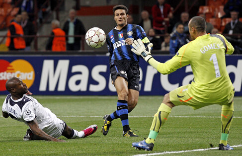 Argentinianul Zanetti joacă azi meciul 1.000 al carierei » Perpetuum mobile