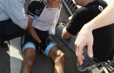 Omagiu adus rutierului Wouter Weylandt în etapa a IV-a a Turului Italiei