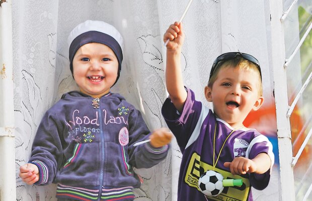 Fularele au prins viaţă în Galaţi: "Azi îi depăşim în viteză!"