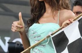 FOTO! Ce legătură este între Mr. Bean, raliuri şi un super fotomodel român