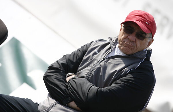 Hizo este şi acum dezamăgit că titlul s-a dus la Galaţi: "Nici un război nu e cîştigat 100% pe front"