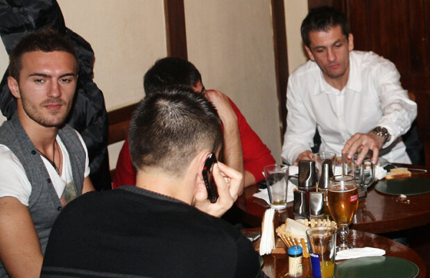 "Cîinii" lui Andone s-au relaxat la un pahar de vin în centrul Braşovului