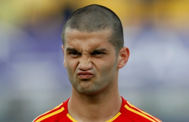 Sdrobiş îşi atacă fostul elev: "Chivu nu e bărbat!"