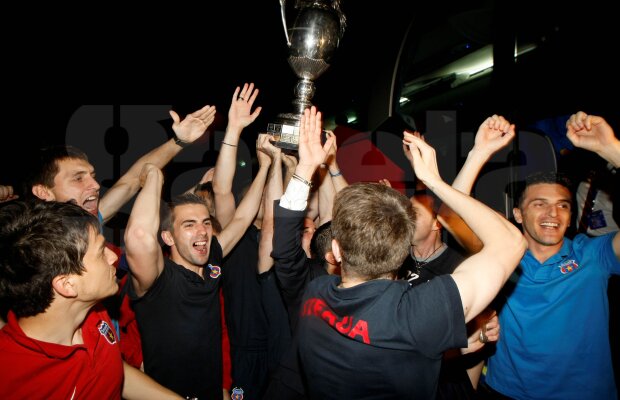 FOTO » Steliştii s-au dat în spectacol la petrecerea de după cîştigarea Cupei