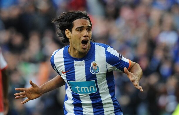 Arsenal şi Tottenham se bat pentru semnătura lui Falcao