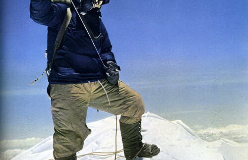 Cătălin Oprişan scrie despre Padma Bhushan, primul om care a reuşit să ajungă pe Everest, acum 58 de ani!