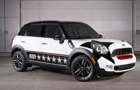 MINI Countryman este fan KISS