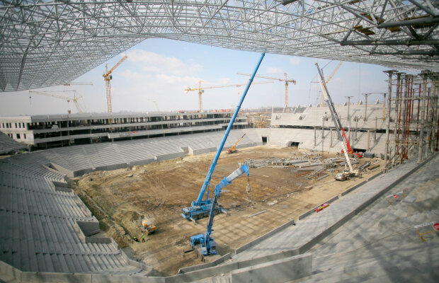 EXCLUSIV FOTO Lvov, primul oraş în care UEFA i-a dus pe jurnalişti înainte de Euro 2012. Un şantier care nu ştim dacă se încheie la timp