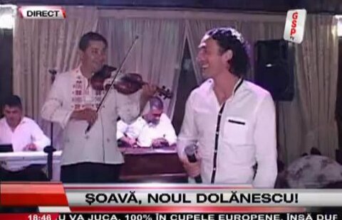 VIDEO / Florin Şoavă a fost lăutar la nunta lui Dina » Vezi ce dedicaţii i-a făcut mijlocaşului oltean!