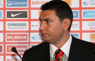 Borcea n-are milă de naşul Becali: "Să se desfiinţeze Steaua!"