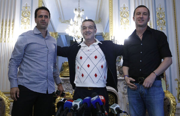 Noul antrenor al Stelei, IDOL în Israel » 20.000 de fani s-au rugat de Levy să rămînă la Beitar!