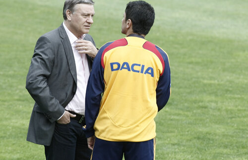 Rapidiştii se tem de Sandu: "Să nu ne cureţe Naşu'!"