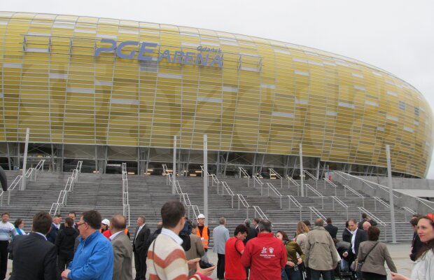FOTO GSP vă prezintă al patrulea stadion polonez Elite pentru Euro 2012 » Bolul de chihlimbar
