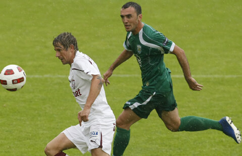 Debut cu stângul! Răzvan face preselecţie