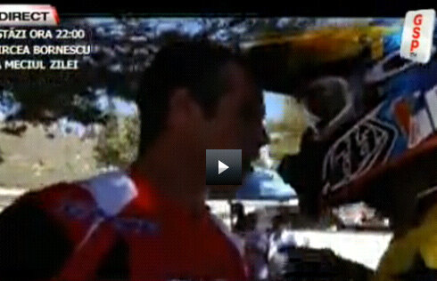 VIDEO / Scandal la o cursă de motociclete » Doi piloţi s-au luat la bătaie