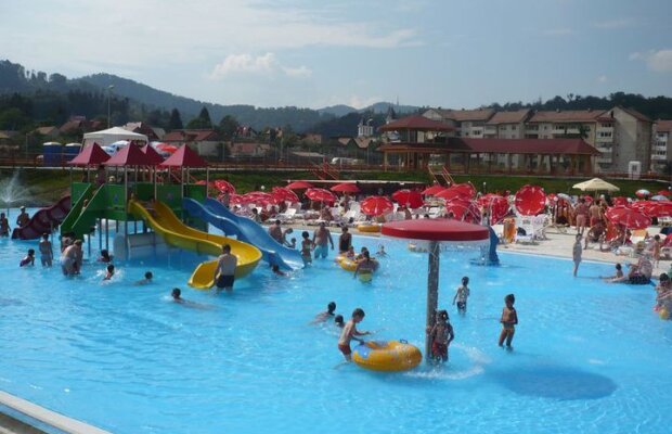 Ştranduri şi piscine din ţară: partea a II-a- Ploieşti, Iaşi, Braşov, Arad