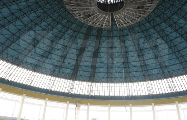 FOTO EXCLUSIV » Premieră la Romexpo: Arena centrală rămîne fără cupolă pentru meciul lui Bute