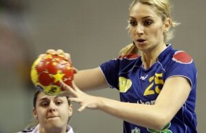 Handbalista Clara Vădineanu a semnat cu "U" Jolidon Cluj