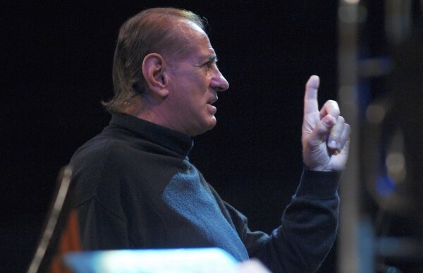 Naistul Gheorghe Zamfir a rămas uimit de Bute: "Mi-ar plăcea să am şi eu, la concertele mele, o atmosferă ca la box"