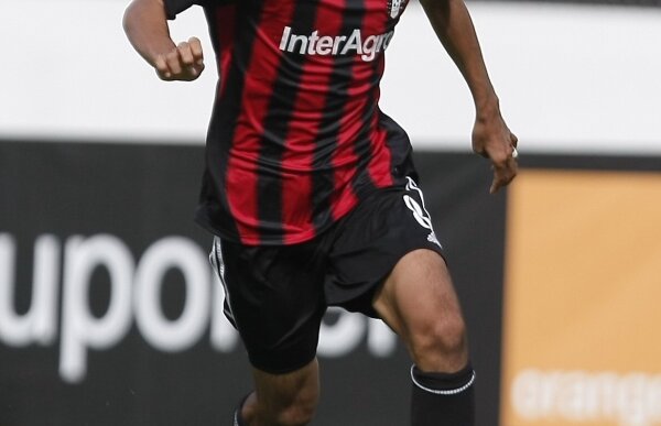 Takayuki îşi anunţă plecarea: "Vreau să merg într-un campionat puternic"