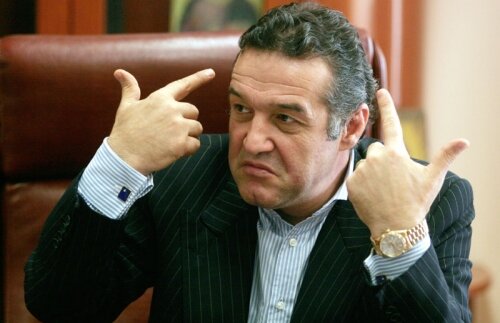 VIDEO / Gigi Becali: "Dragomir trebuie să-şi facă nişte controale, bate cîmpii"