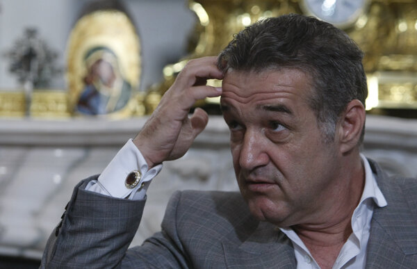 Becali îi răspunde lui Dragomir: "N-are ce să-mi facă! Premierea nu e permisă, dar nici nu e penală"