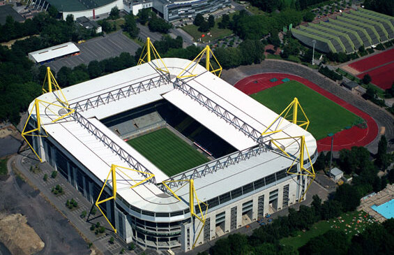 Borussia Dortmund va alimenta casele din jurul stadionului cu energie electrică