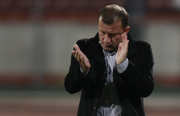 Dorinel Munteanu le promite fanilor: "Nu ne vom face de rîs în Ligă"