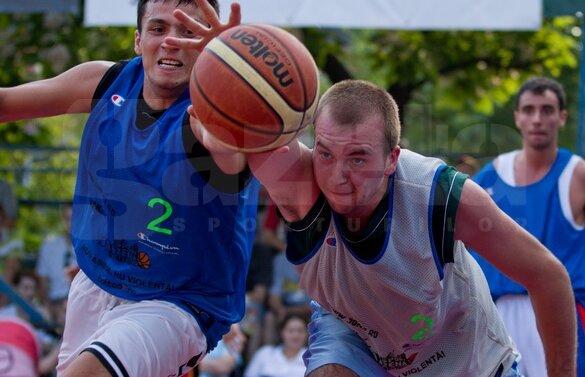Luni de la ora 15 încep înscrierile pentru Turneul 3 Sport Arena Streetball