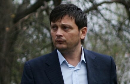 Daniel Stanciu îi dă replica lui MM: "Are genunchii juliţi"