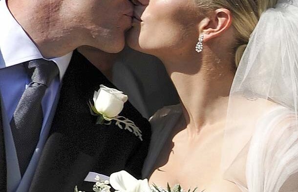 FOTO Un rugbyst în familia regală britanică: Mike Tindall s-a căsătorit cu Zara Phillips