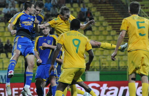 Hizo vrea sacrificiu la returul cu Twente: "Băieţii mei trebuie să pună capul în gheata adversarului"