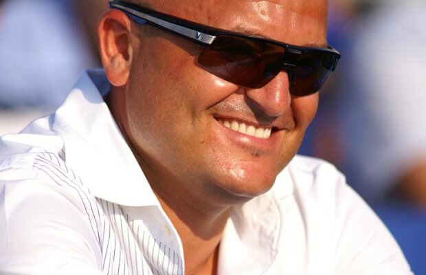 Oficialităţile din Craiova au făcut planul pentru o nouă echipă. Mititelu e ironic: "S-o văd şi p-asta!"