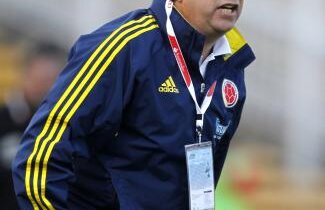 Selecţionerul Columbiei şi-a cerut scuze după ce a lovit o femeie care l-a criticat pentru prestaţia de la Copa America