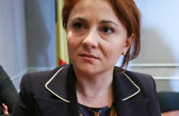 Licitaţiile, verificate înainte de dedicaţie