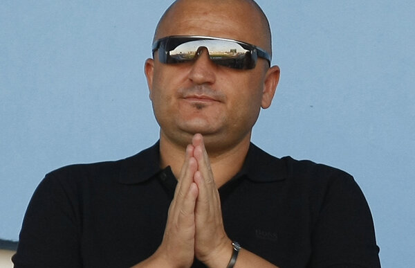 CRAIOVA TRĂIEŞTE DOAR PE HÎRTIE » "Nu mai avem nici un jucător, existăm doar în acte"