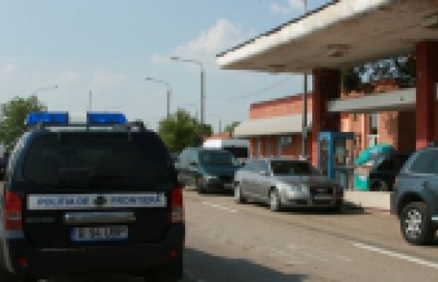 Percheziţii în judeţul Botoşani. Nouă vameşi şi trei civili au fost arestaţi