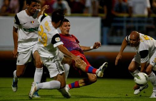History Channel! » Steaua s-a impus în meciul cu U Cluj şi rămîne în coasta lui Dinamo