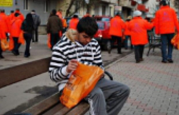 PDL, acuzat de mită electorală în Neamţ. Produse contra semnături şi voturi