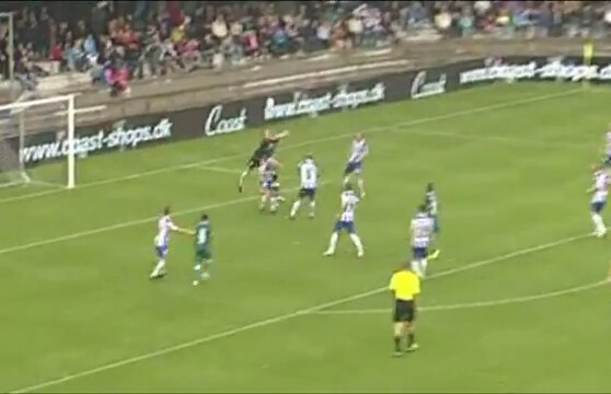 Lucas circarul » Un goalkeeper şi-a băgat de două ori mingea în poartă