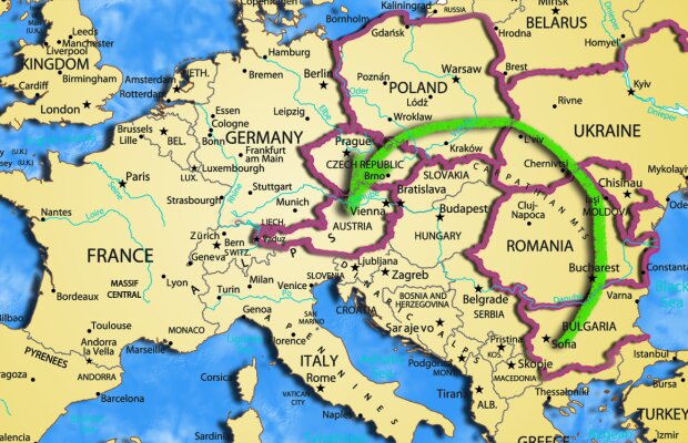 Pentru a ajunge în fotbalul cu adevărat mare, URMAŢI săgeata!