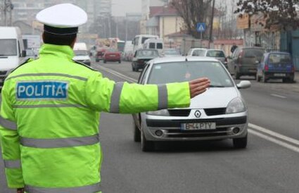 2.000 de euro pentru depăşirea vitezei! Codul Rutier se modifică, vă mai riscaţi?