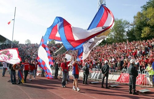 Fanii lui ŢSKA aliaţi cu Steaua împotriva lui Gigi Becali. Nu scapă nici în Bulgaria!