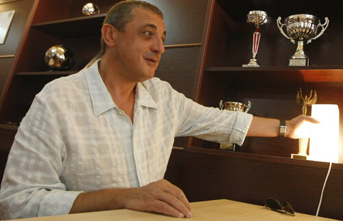 Portretul omului care i-a enervat pe stelişti: "Eu nu fac echipa, eu stau la piscină"