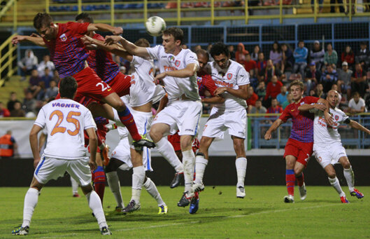 Steaua a învins fără emoţii Tg. Mureş, 2-0 » Cîştigătorul e Levy