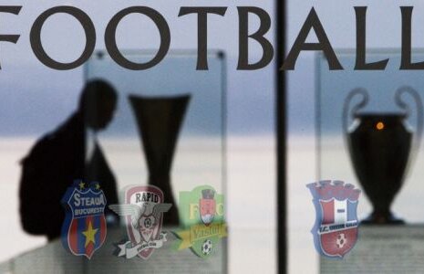 Gata, s-a definitivat » Steaua a trimis lista la UEFA fără Tibi Bălan şi Goga. Vezi loturile pentru Europa trimise de Rapid, Vaslui şi Oţelul!