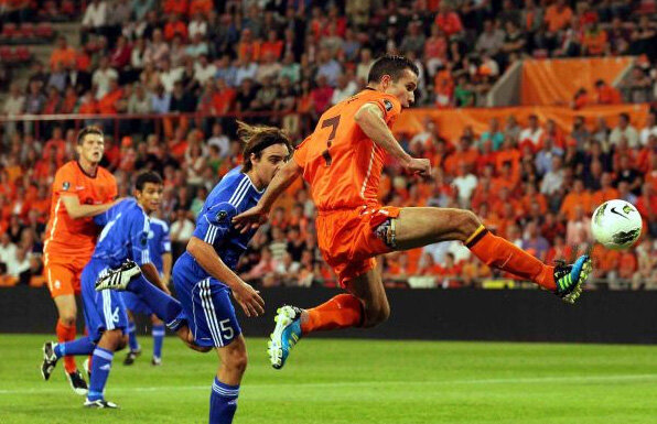 Se anunţă vremuri grele » Adversarele României pentru CM2014 au defilat ieri