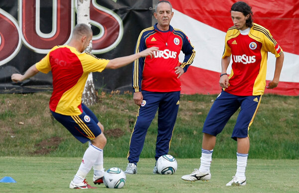 5 nume noi » Piţurcă schimbă jumătate de echipă pentru partida decisivă cu Franţa